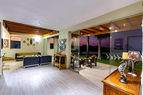 scaled_image_picker1284894085010207251-photo-processed